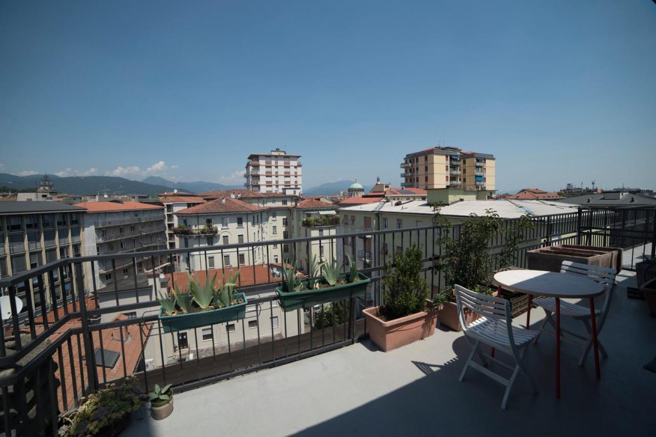 Hotel Alex E Angie Bergamo Esterno foto View of the city from the balcony of a house